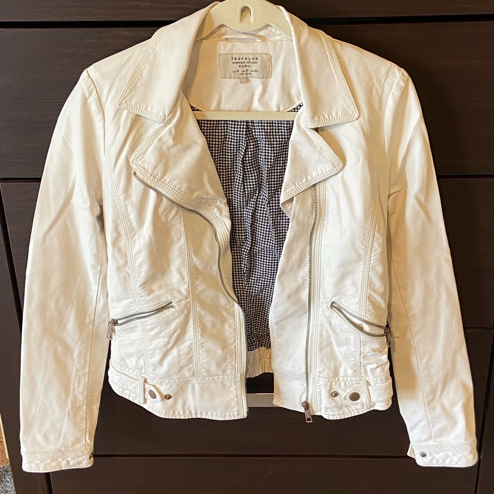 Zara off white/cream leather zip
